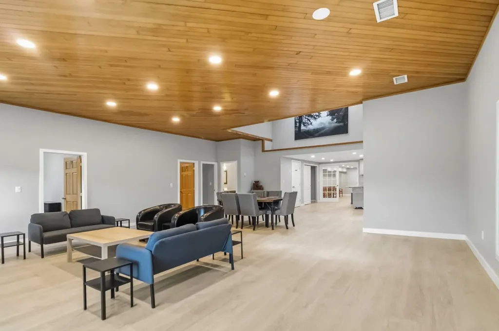 98 Hill Drive Fort Mcmurray AB T9H 2A4