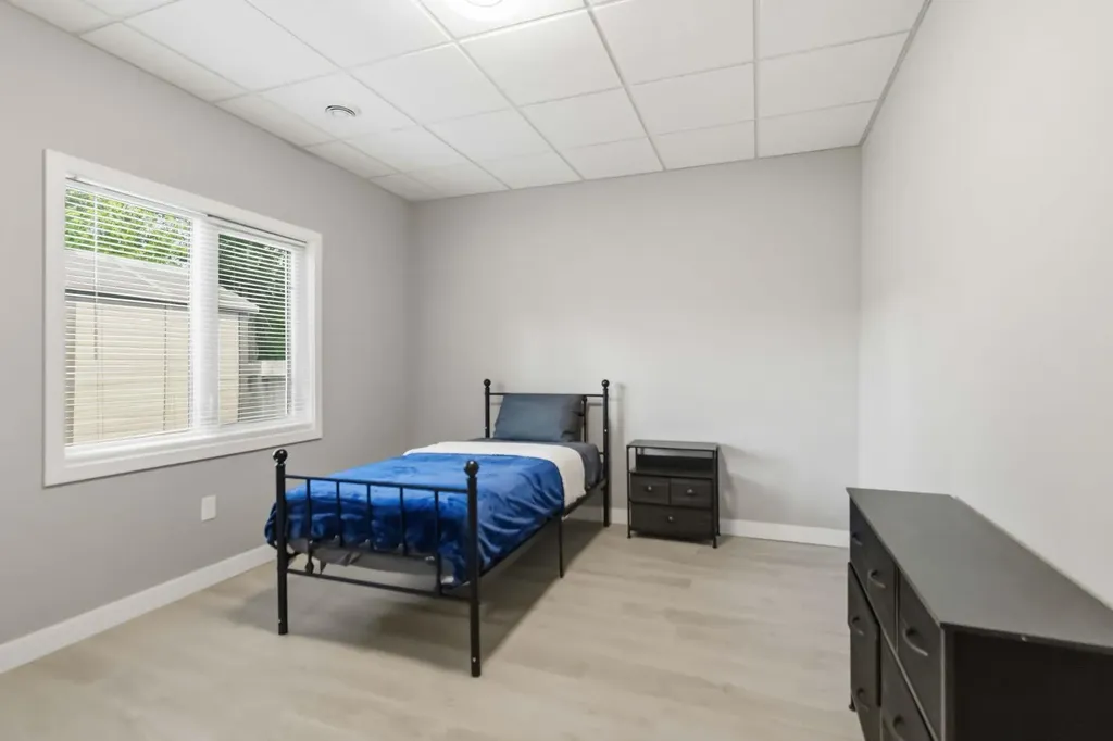 98 Hill Drive Fort Mcmurray AB T9H 2A4