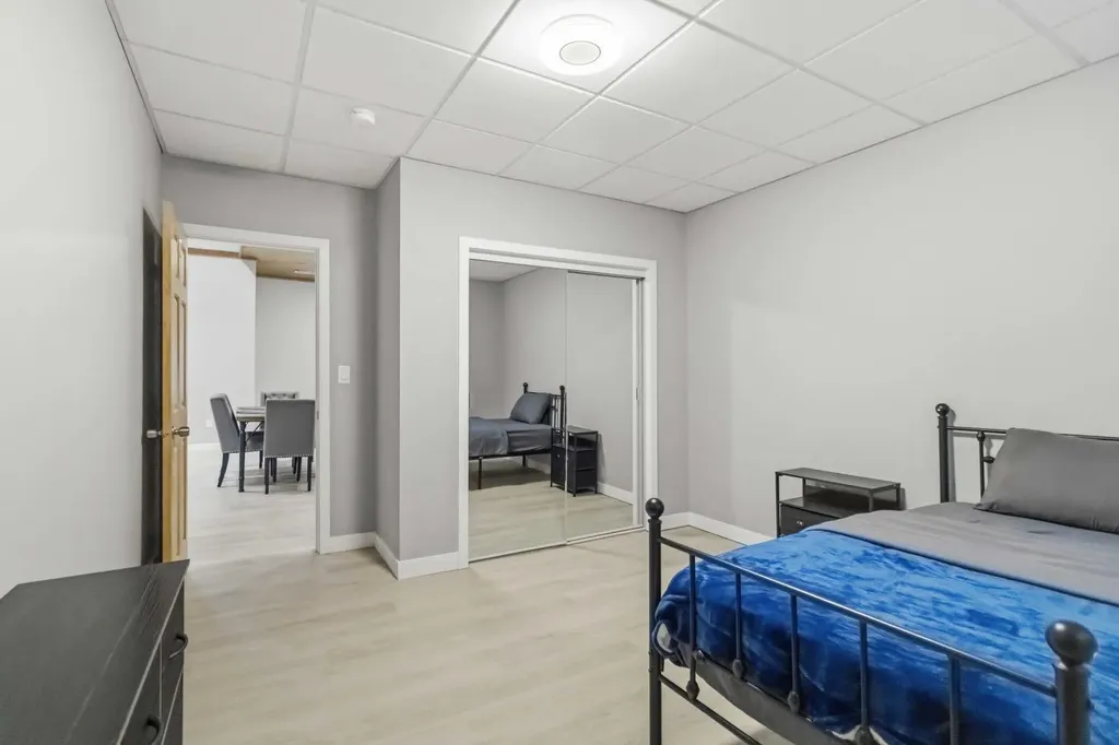 98 Hill Drive Fort Mcmurray AB T9H 2A4