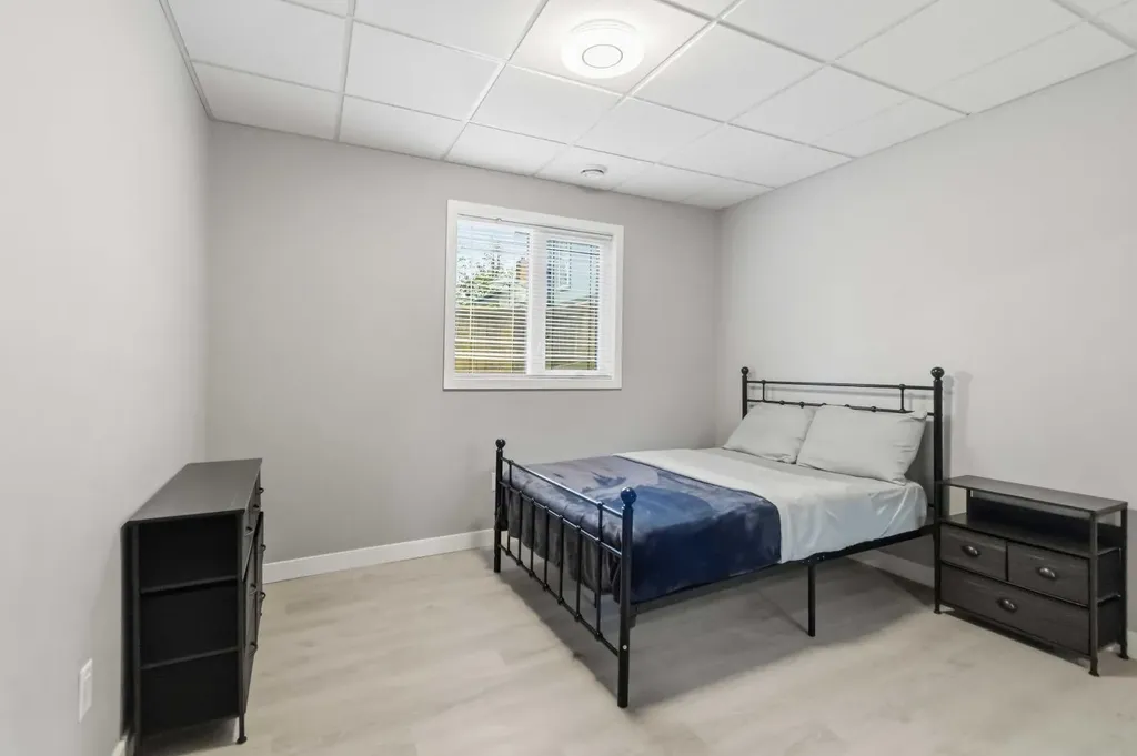 98 Hill Drive Fort Mcmurray AB T9H 2A4
