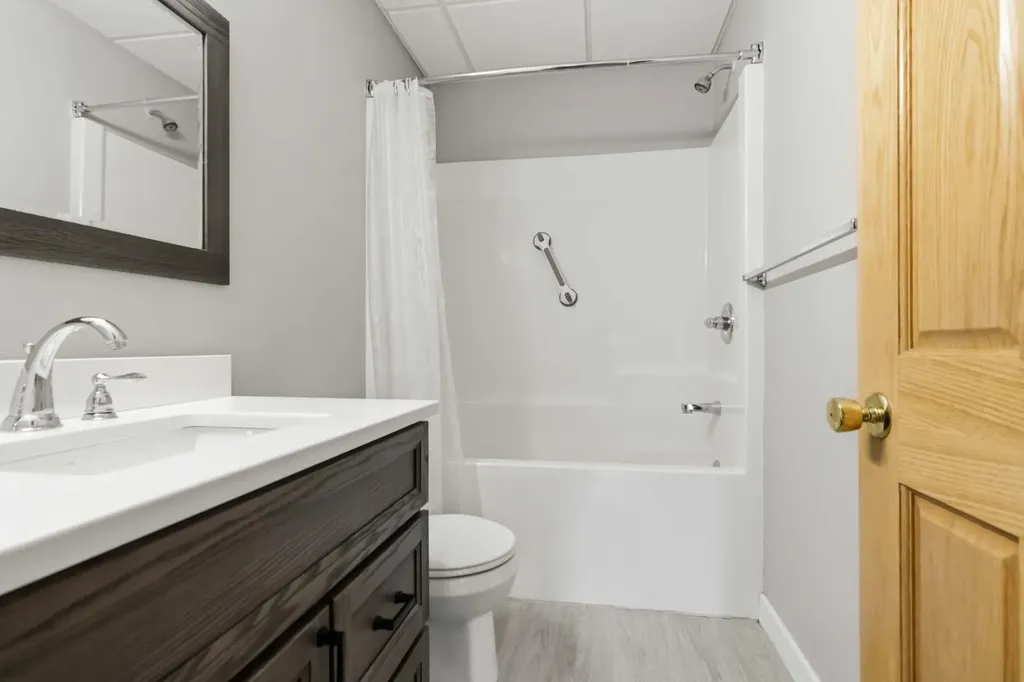 98 Hill Drive Fort Mcmurray AB T9H 2A4