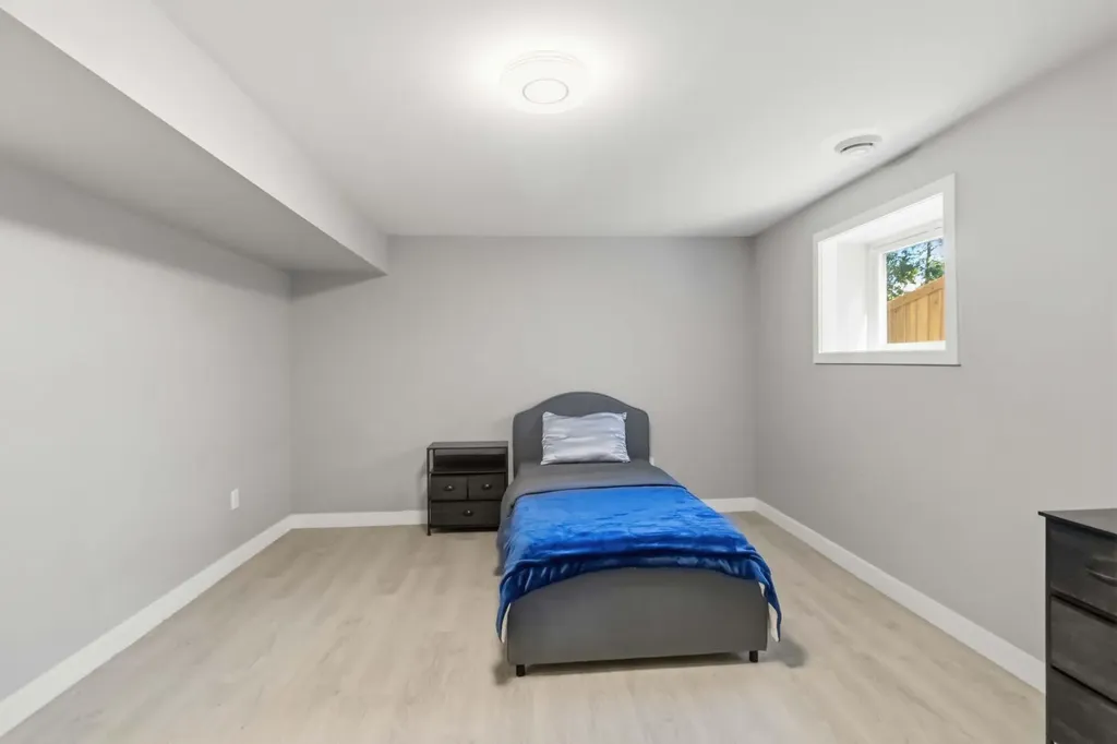 98 Hill Drive Fort Mcmurray AB T9H 2A4