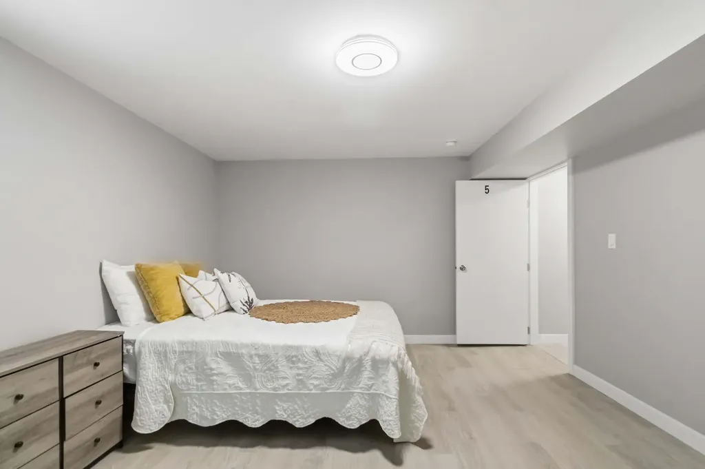 98 Hill Drive Fort Mcmurray AB T9H 2A4