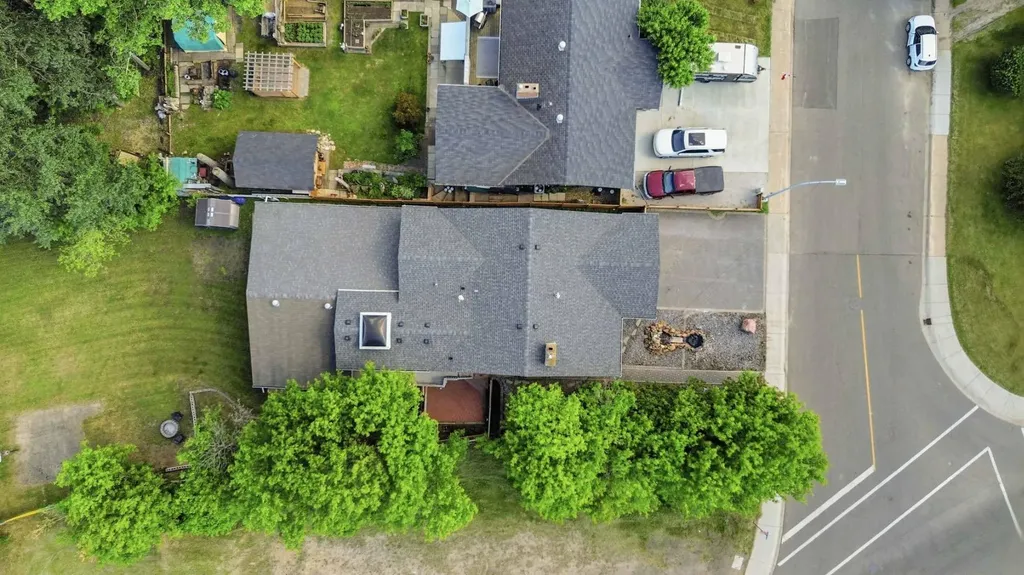 98 Hill Drive Fort Mcmurray AB T9H 2A4