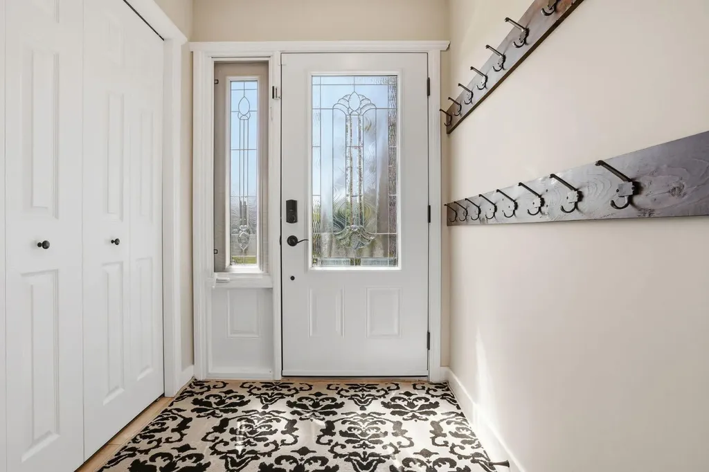 312 Penworth Way SE Calgary AB T2A 4G2