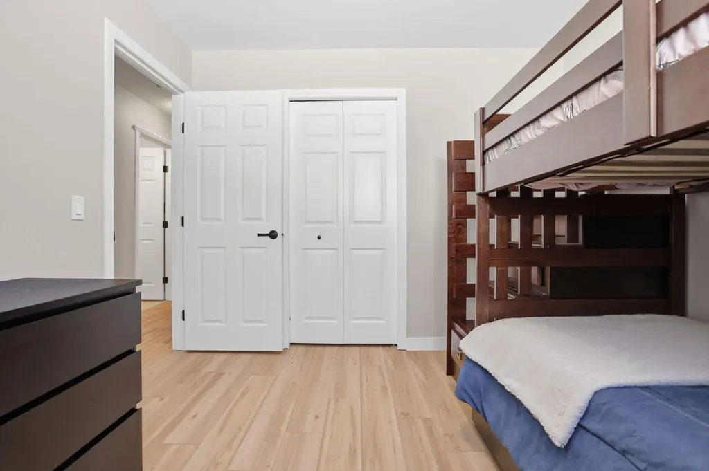 312 Penworth Way SE Calgary AB T2A 4G2