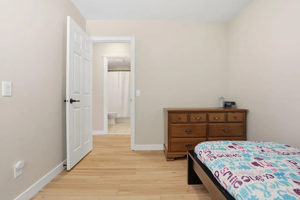 312 Penworth Way SE Calgary AB T2A 4G2