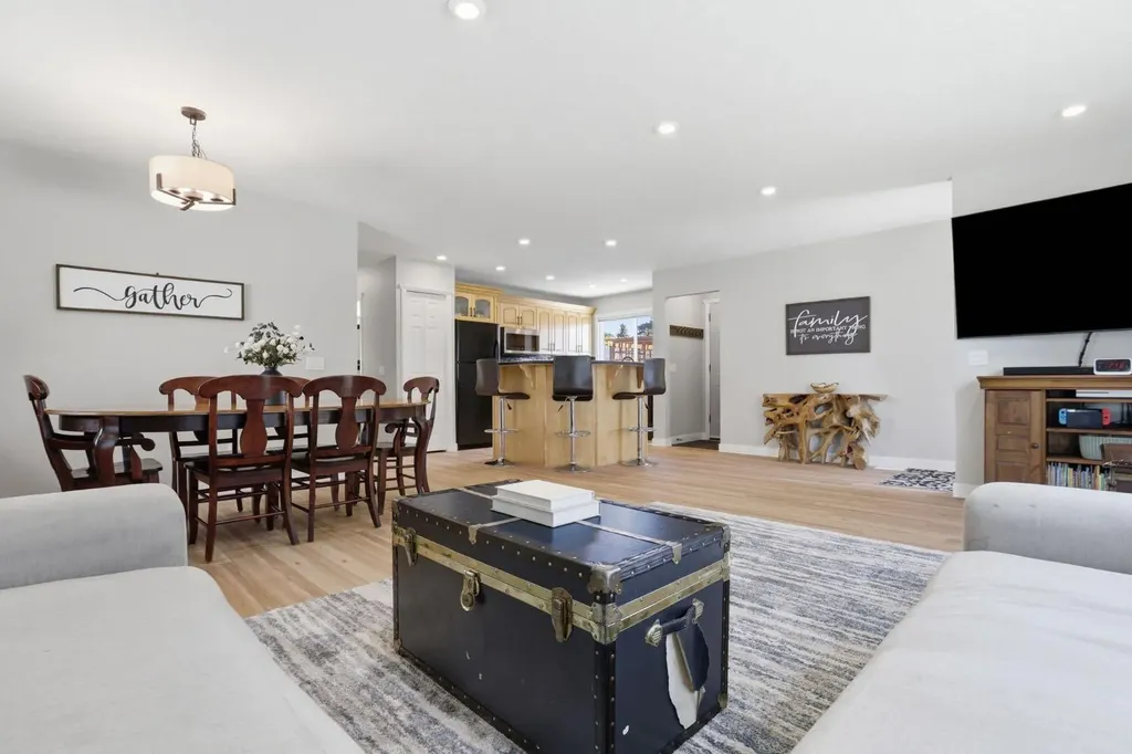 312 Penworth Way SE Calgary AB T2A 4G2