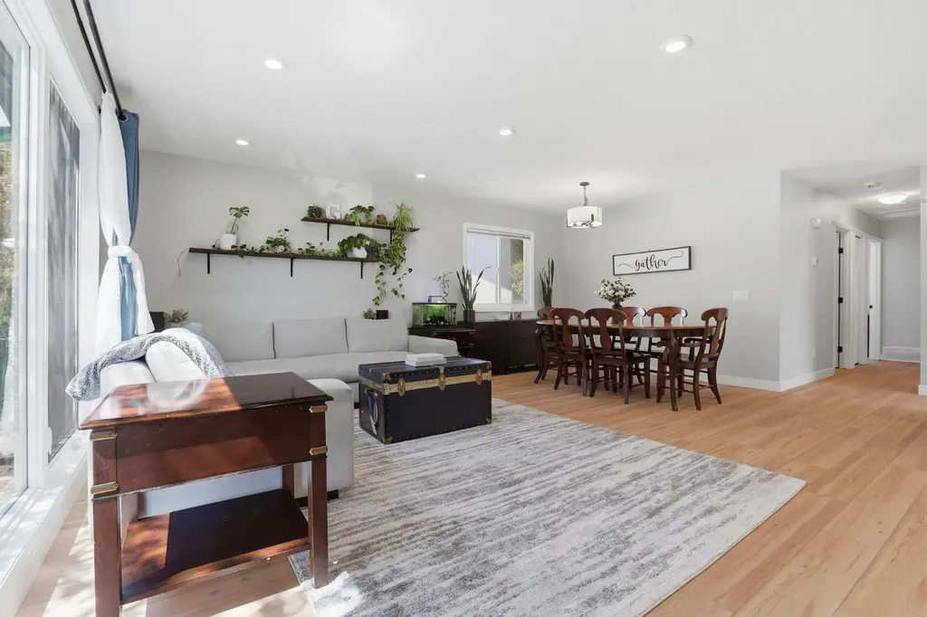 312 Penworth Way SE Calgary AB T2A 4G2