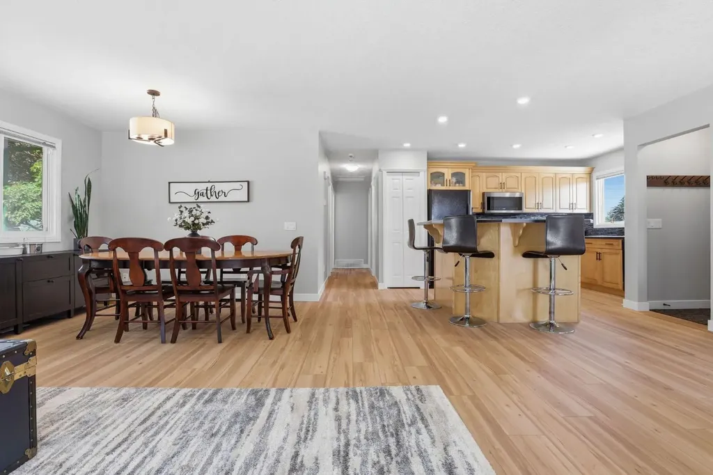312 Penworth Way SE Calgary AB T2A 4G2