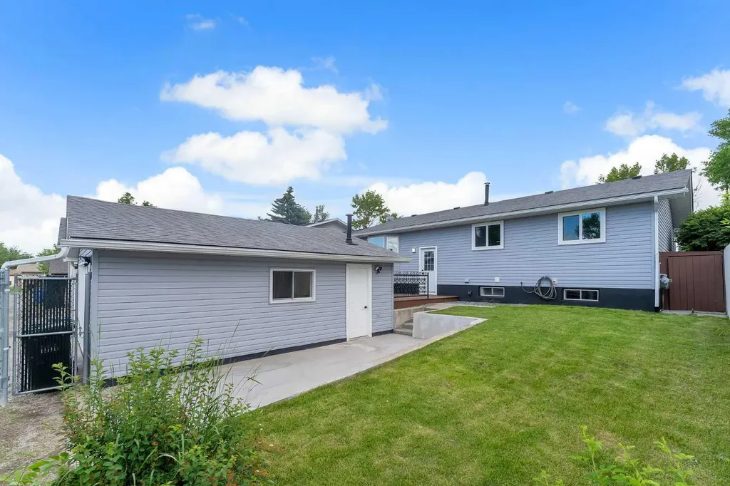 119 Templewood Road NE Calgary AB T1Y 4B1