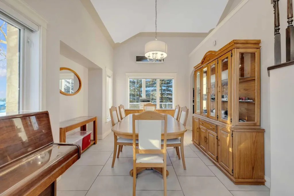 25 Ashmore Close Red Deer AB T4R 2R7