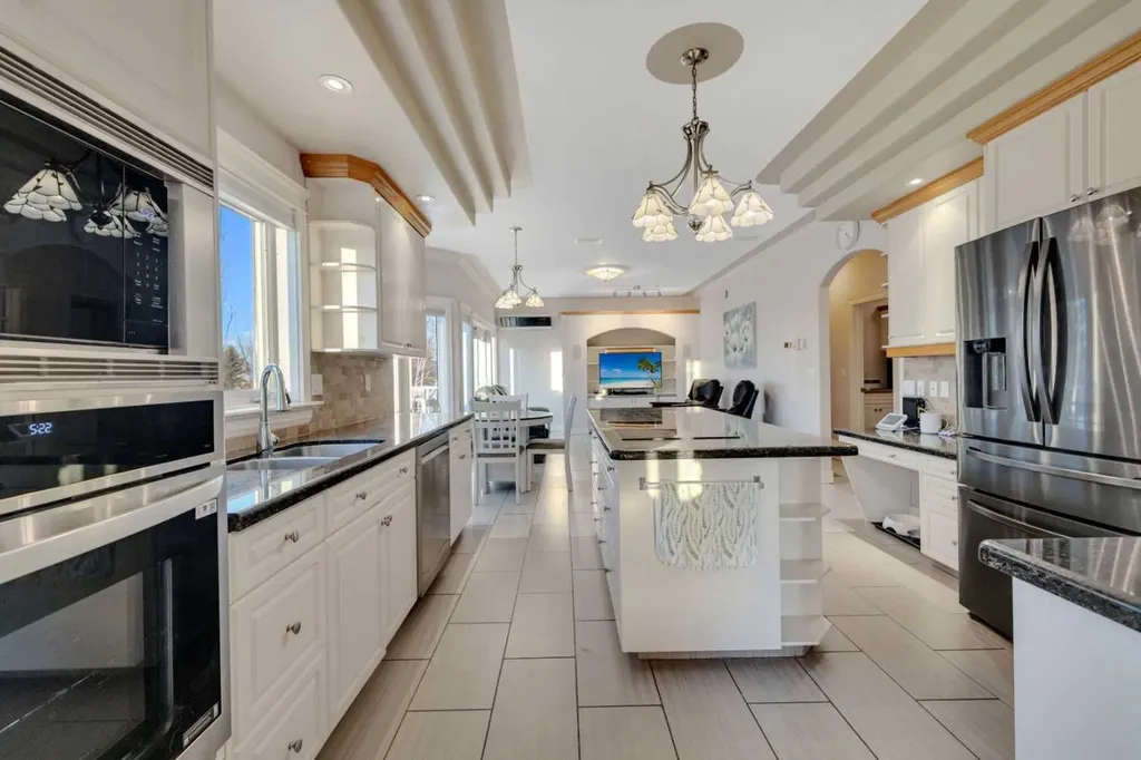 25 Ashmore Close Red Deer AB T4R 2R7