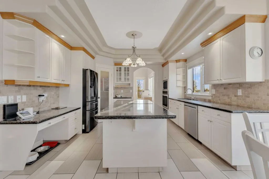 25 Ashmore Close Red Deer AB T4R 2R7
