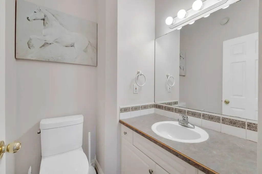 25 Ashmore Close Red Deer AB T4R 2R7