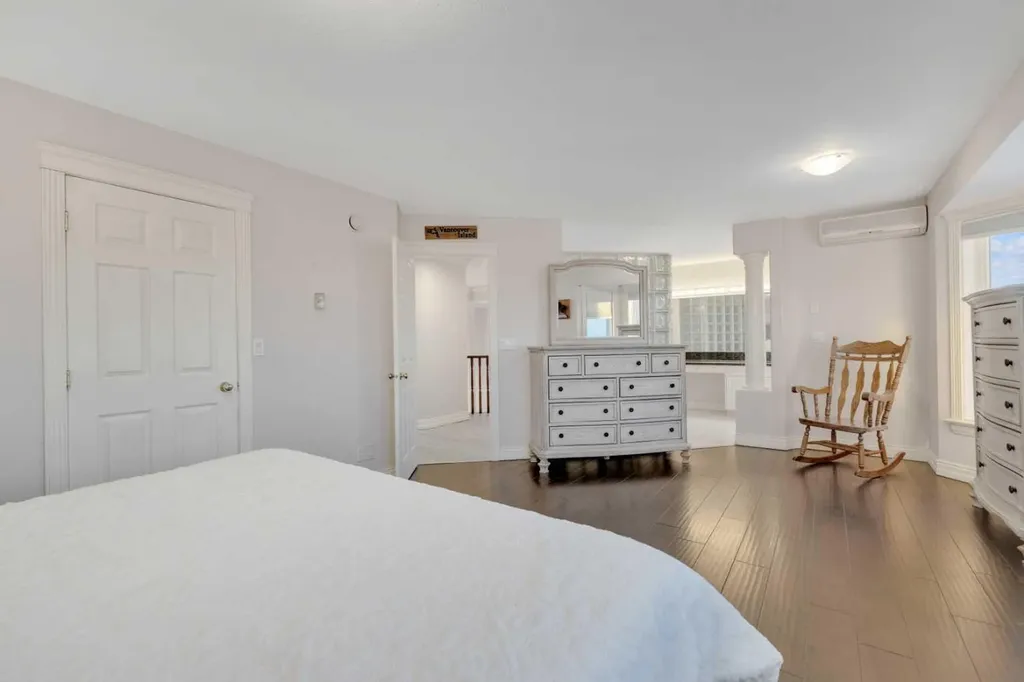25 Ashmore Close Red Deer AB T4R 2R7