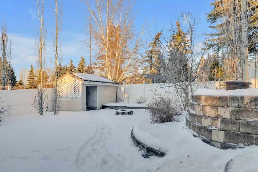 25 Ashmore Close Red Deer AB T4R 2R7