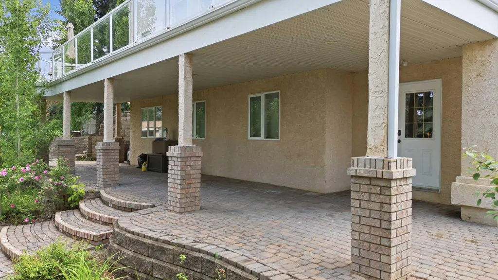 25 Ashmore Close Red Deer AB T4R 2R7