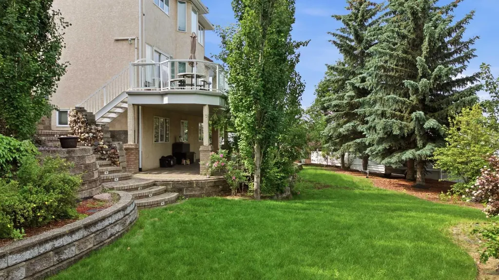 25 Ashmore Close Red Deer AB T4R 2R7