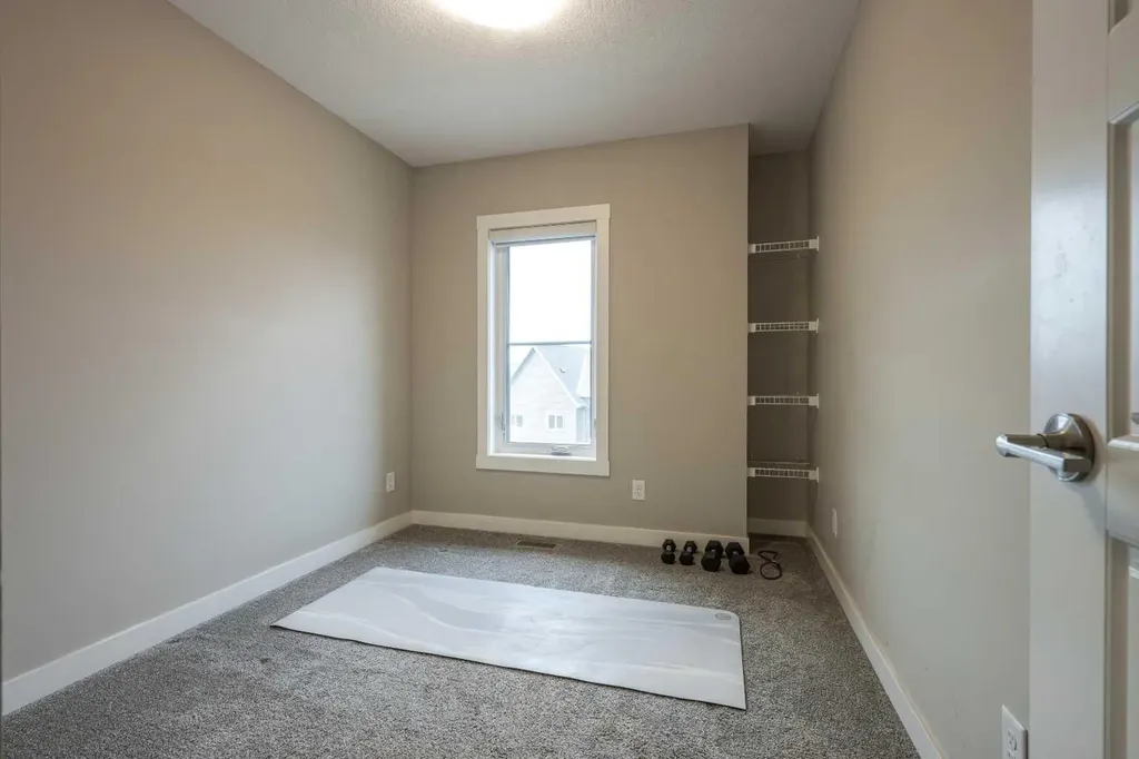 156 Livingston Common NE Calgary AB T3P 1K1