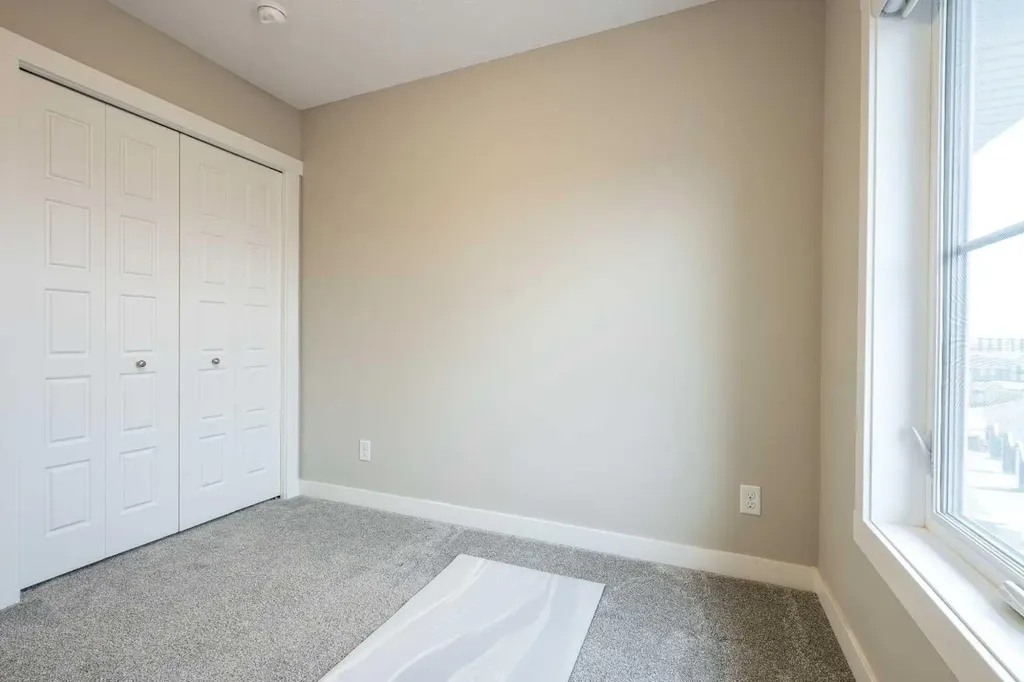 156 Livingston Common NE Calgary AB T3P 1K1