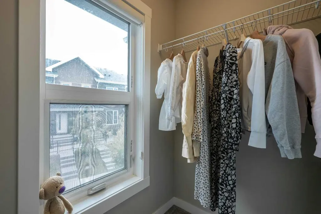 156 Livingston Common NE Calgary AB T3P 1K1