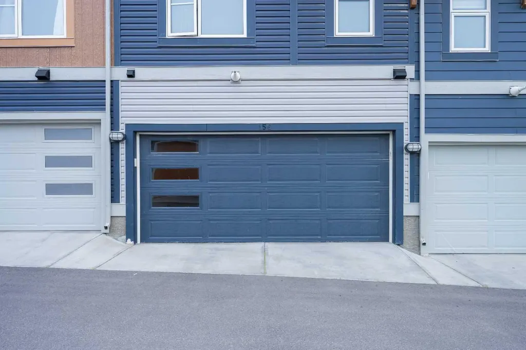 156 Livingston Common NE Calgary AB T3P 1K1