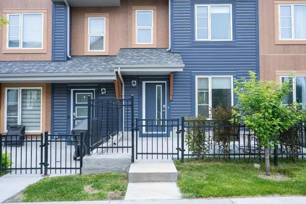 156 Livingston Common NE Calgary AB T3P 1K1