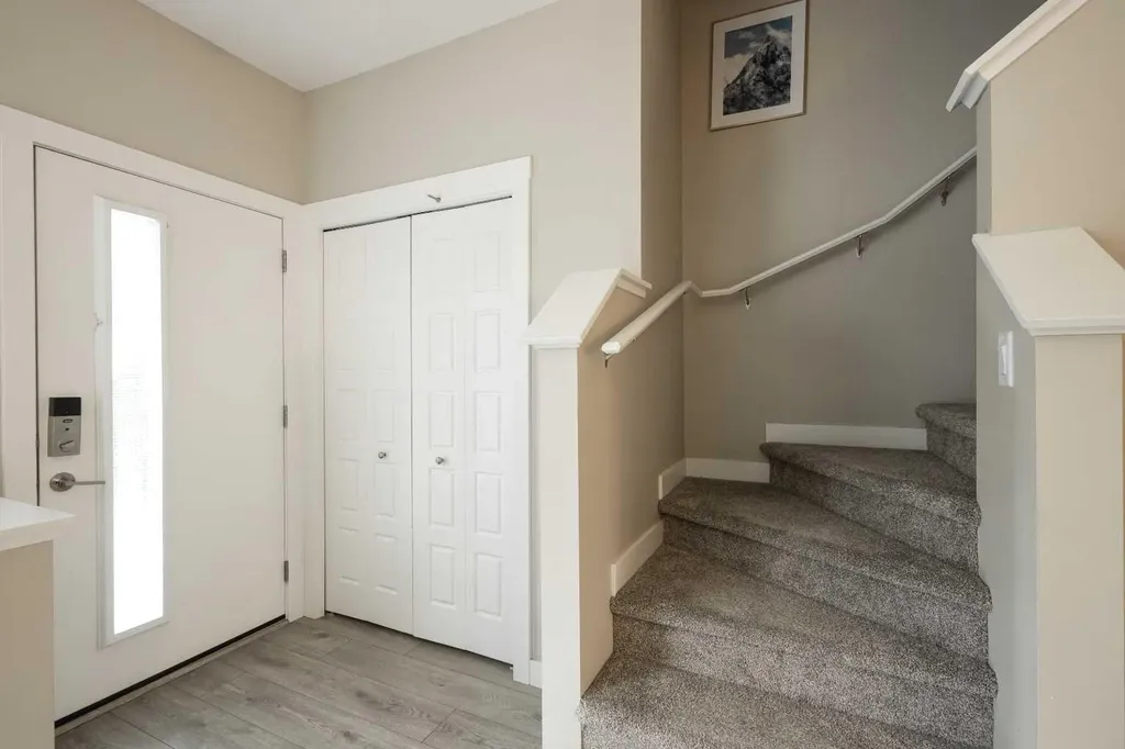 156 Livingston Common NE Calgary AB T3P 1K1