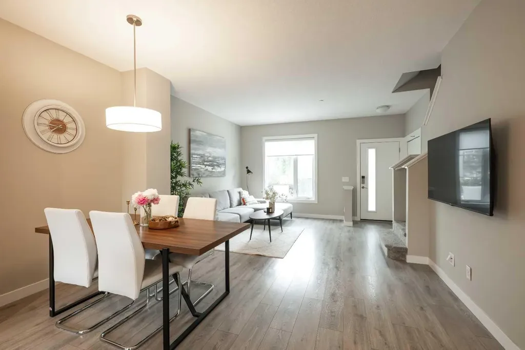 156 Livingston Common NE Calgary AB T3P 1K1