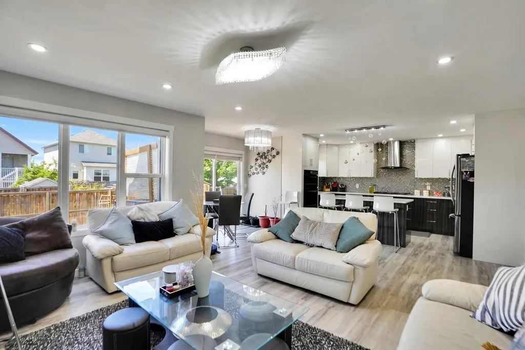 91 Copperstone Gate SE Calgary AB T2Z 4S2