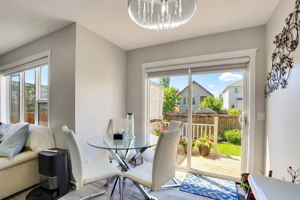 91 Copperstone Gate SE Calgary AB T2Z 4S2