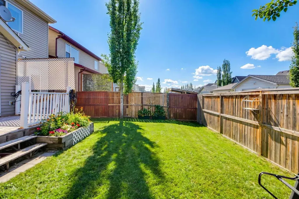91 Copperstone Gate SE Calgary AB T2Z 4S2