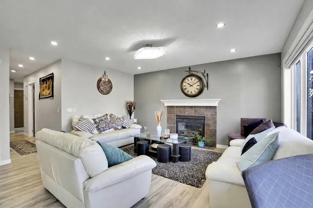 91 Copperstone Gate SE Calgary AB T2Z 4S2