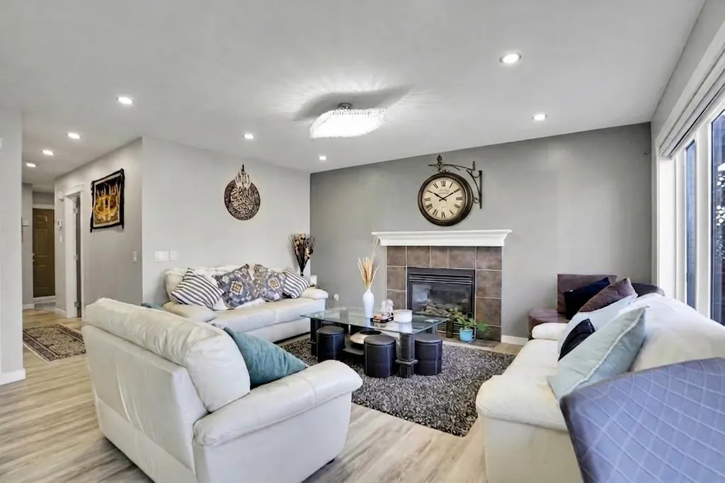 91 Copperstone Gate SE Calgary AB T2Z 4S2