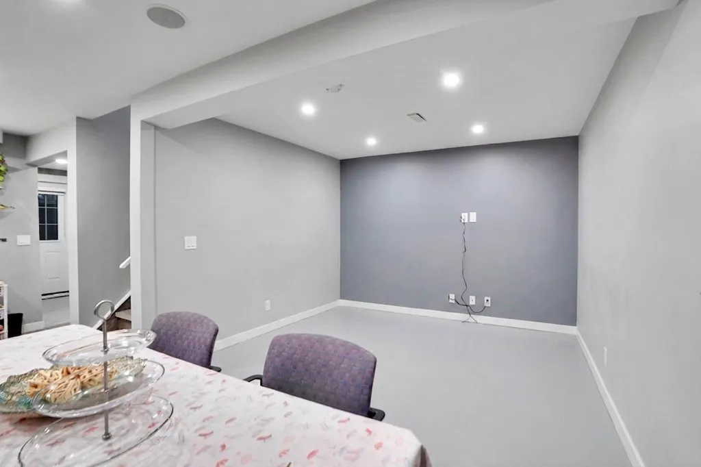 91 Copperstone Gate SE Calgary AB T2Z 4S2