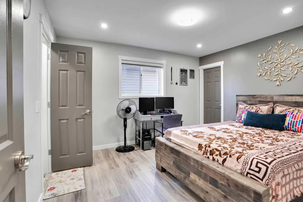 91 Copperstone Gate SE Calgary AB T2Z 4S2