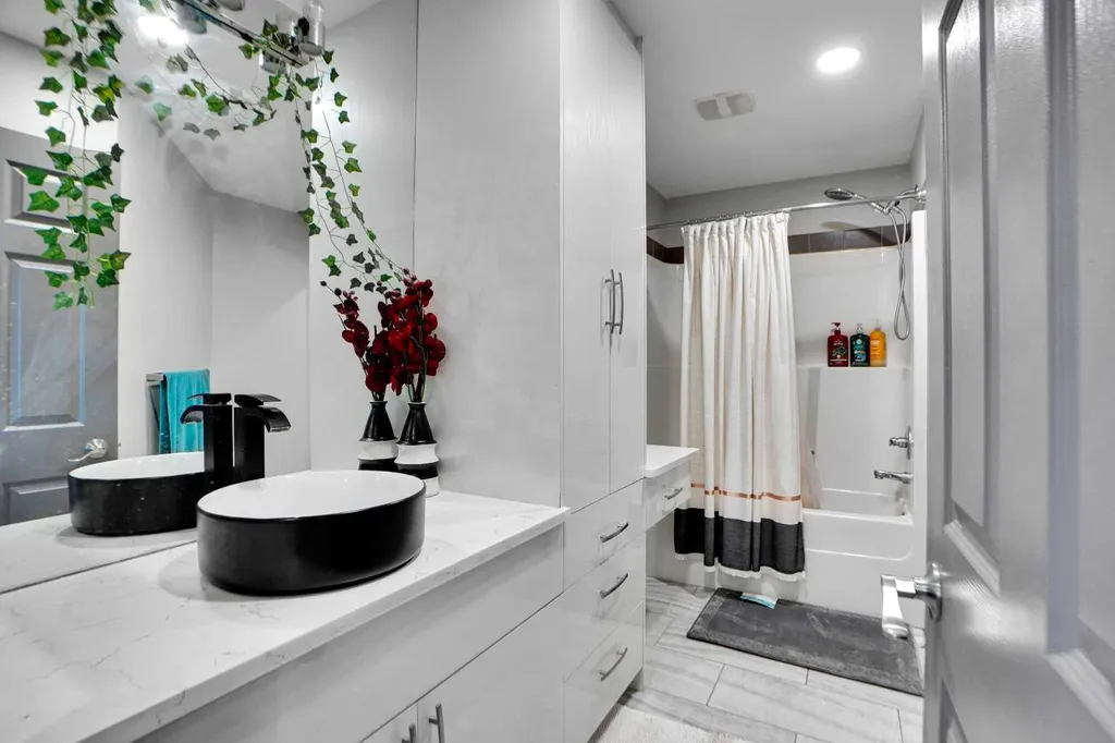 91 Copperstone Gate SE Calgary AB T2Z 4S2