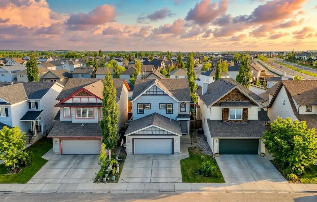91 Copperstone Gate SE Calgary AB T2Z 4S2