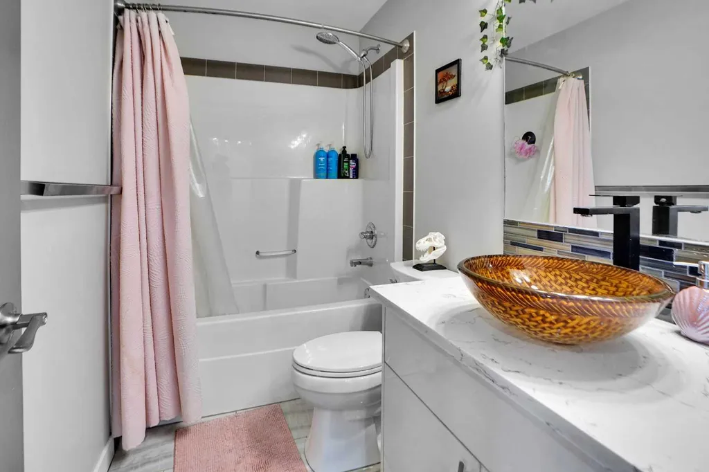 91 Copperstone Gate SE Calgary AB T2Z 4S2