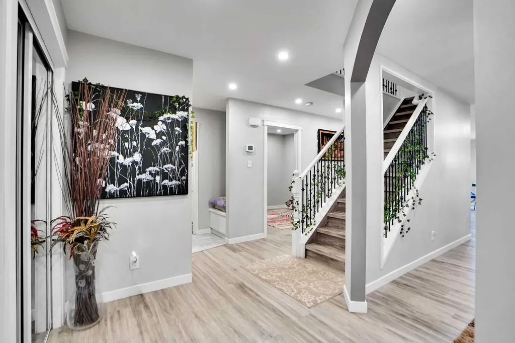 91 Copperstone Gate SE Calgary AB T2Z 4S2