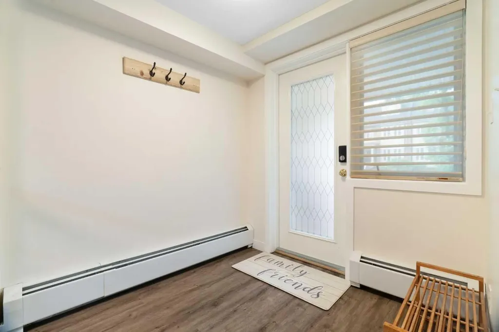 2422 Erlton Street SW Calgary AB T2S 3B6
