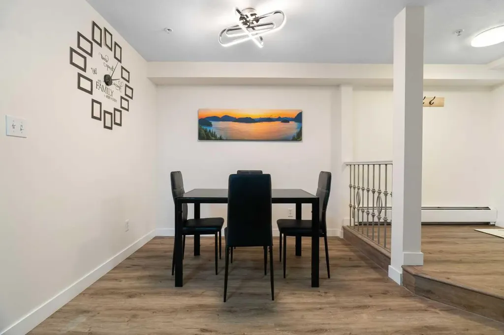 2422 Erlton Street SW Calgary AB T2S 3B6