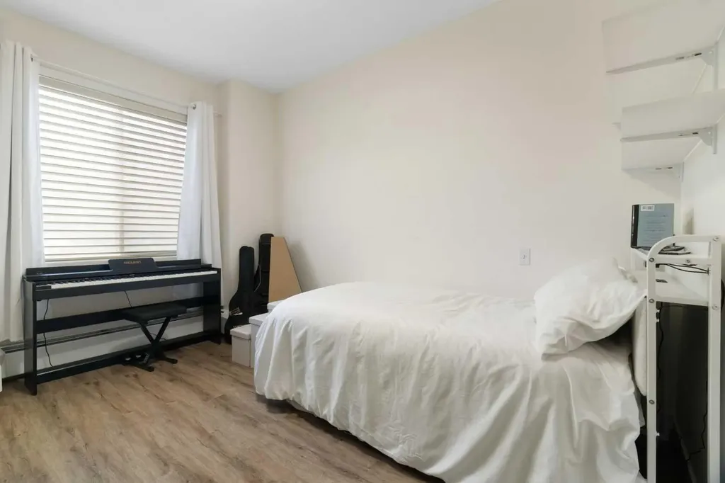 2422 Erlton Street SW Calgary AB T2S 3B6