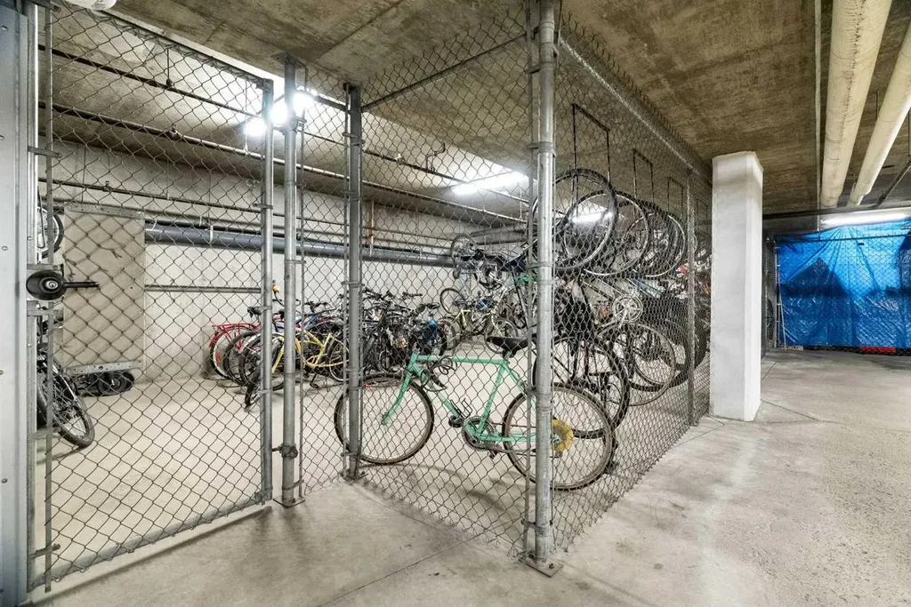 2422 Erlton Street SW Calgary AB T2S 3B6