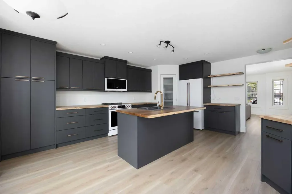 189 Walnut Crescent Fort Mcmurray AB T9K 0N4