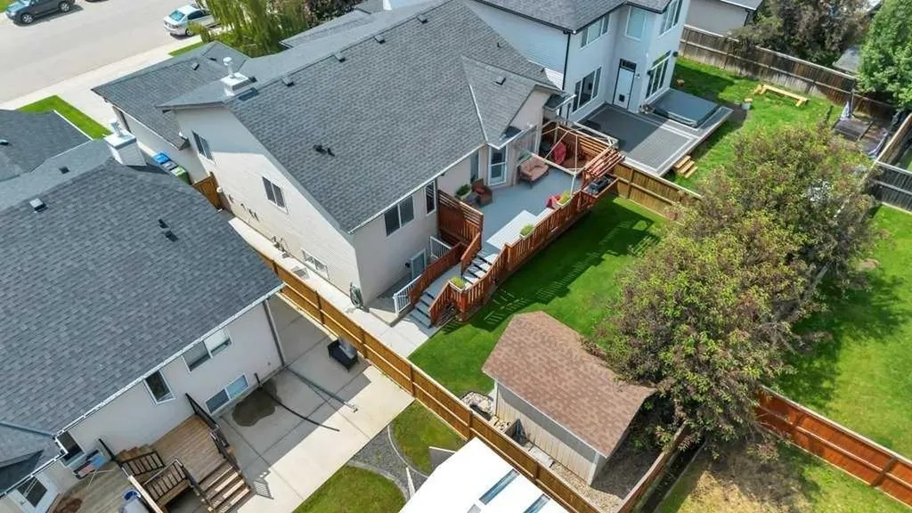 133 Oakmere Point Chestermere AB T1X 1M8