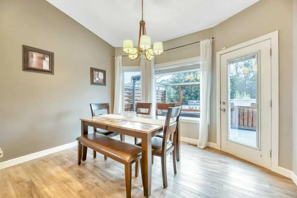 133 Oakmere Point Chestermere AB T1X 1M8