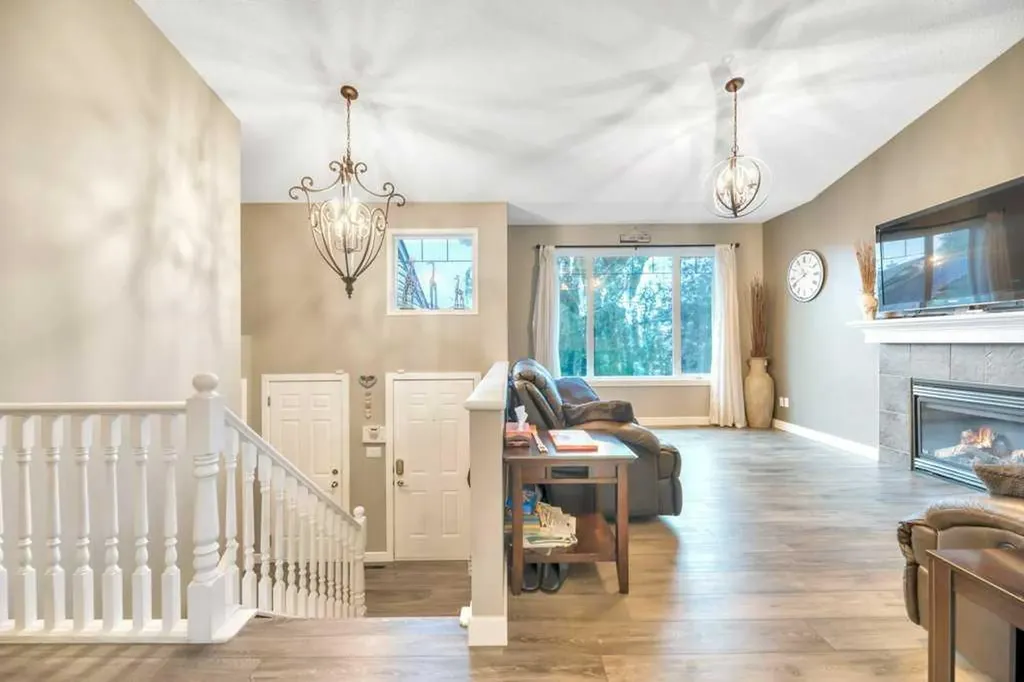 133 Oakmere Point Chestermere AB T1X 1M8