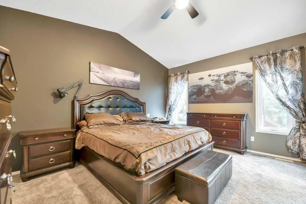 133 Oakmere Point Chestermere AB T1X 1M8